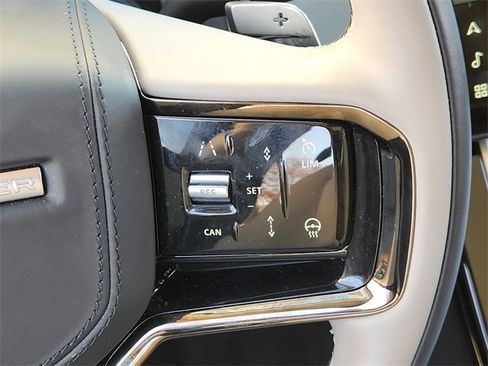 Used 2025 Land Rover Range Rover Velar S image 28