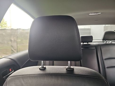 Used 2017 Honda Accord EX-L image 11