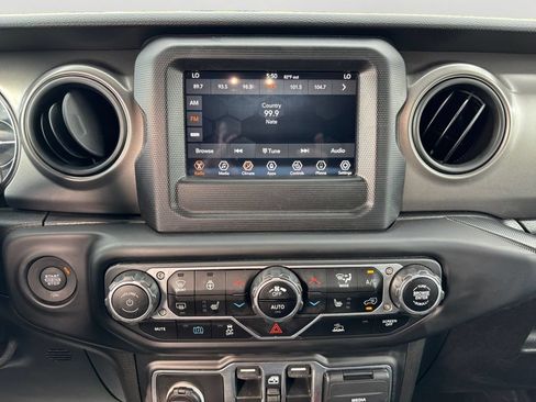 Used 2023 Jeep Wrangler Unlimited w/ Cold Weather Group AWD/4WD image 18