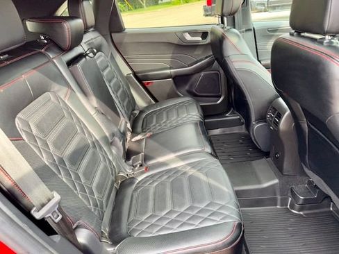 Used 2024 Ford Escape ST-Line Elite w/ Premium Technology Package AWD/4WD image 10