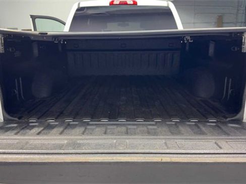 Used 2016 GMC Sierra 2500 SLT w/ Duramax Plus Package image 32