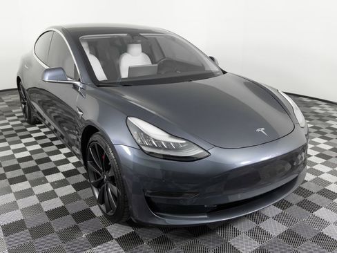 Used 2020 Tesla Model 3 Performance image 10