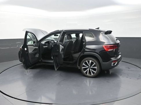 Used 2024 Volkswagen Taos SE FWD image 42