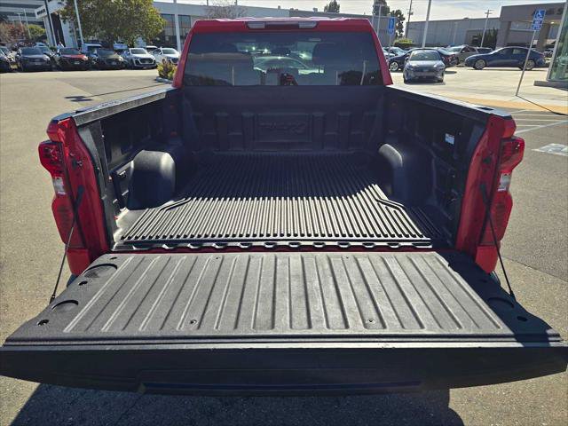 Used 2025 Chevrolet Silverado 1500 LT AWD/4WD image 12