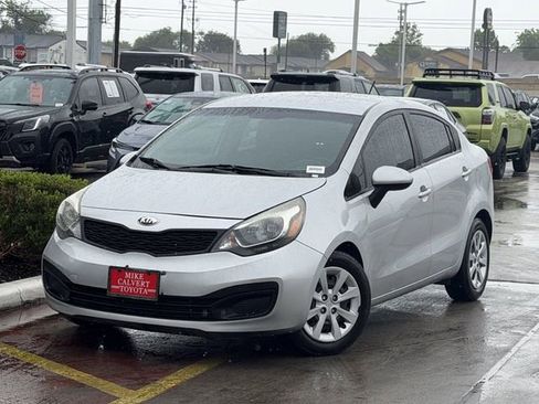 Used 2014 Kia Rio LX w/ Power Package FWD image 2