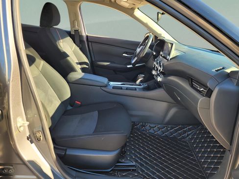 Certified 2022 Nissan Sentra SR w/ Midnight Edition image 11