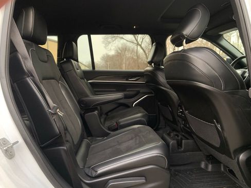 Used 2021 Jeep Grand Cherokee L Altitude image 17