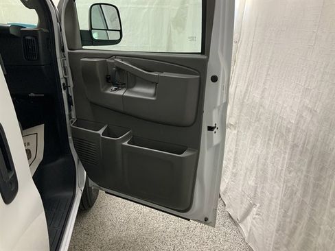 Used 2024 Chevrolet Express 3500 LT w/ LT Preferred Equipment Group image 20