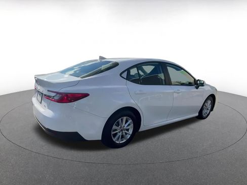 Used 2025 Toyota Camry LE image 15