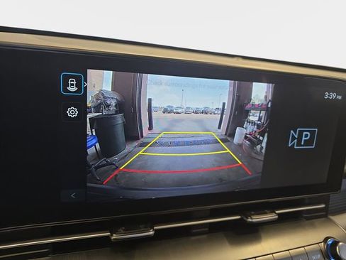 Used 2024 Hyundai Kona SEL FWD image 25