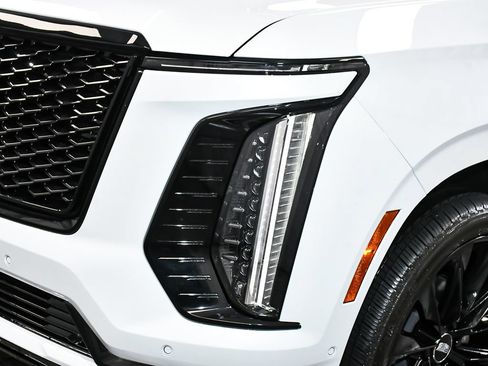 Used 2026 Cadillac Escalade ESV Platinum Sport w/ LPO, ONYX Package AWD/4WD image 84