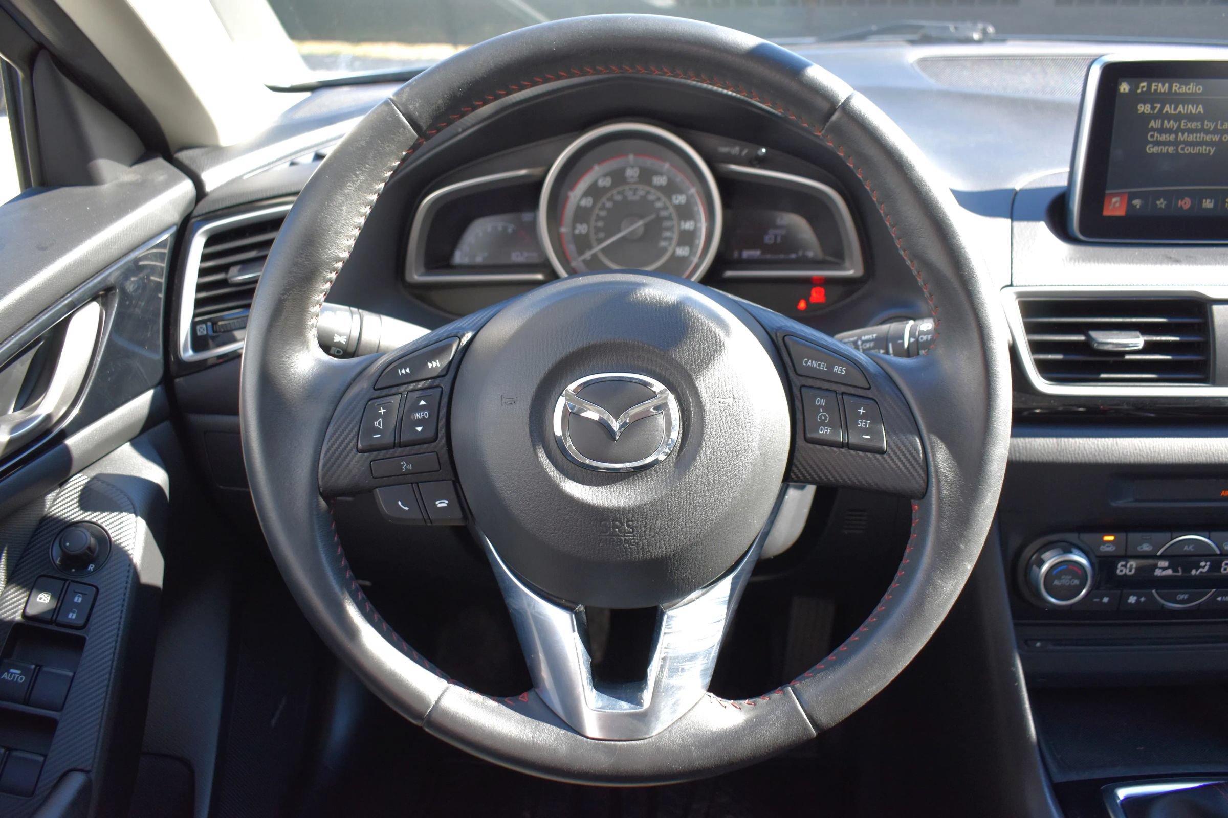 Used 2016 MAZDA MAZDA3 i Touring w/ Popular Equipment Package FWD image 15