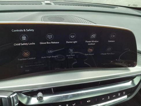 New 2025 Cadillac Lyriq Sport image 30