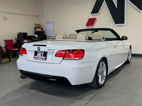 Used 2008 BMW 328i Convertible image 13