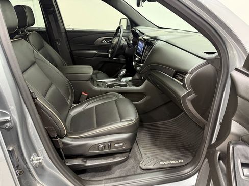 Used 2023 Chevrolet Traverse Premier image 27