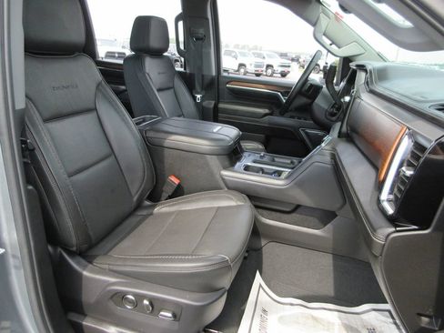 Used 2024 GMC Sierra 2500 Denali w/ Denali Reserve Package AWD/4WD image 26