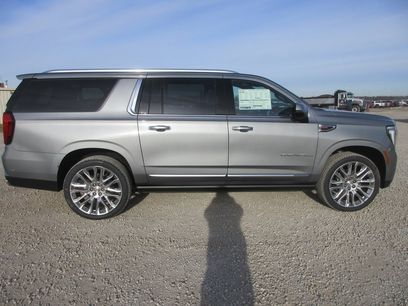 New 2026 GMC Yukon XL Denali w/ Denali Reserve Package