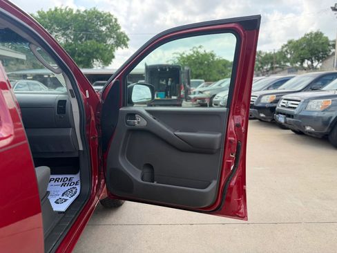 Used 2006 Nissan Frontier XE w/ (G01) XE Preferred Pkg RWD image 32