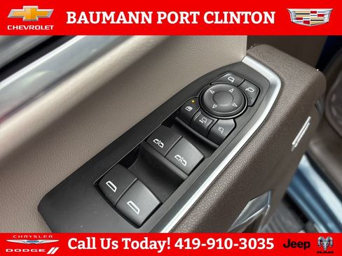 Used 2025 Chevrolet Silverado 2500 LTZ w/ LTZ Convenience Package AWD/4WD image 12