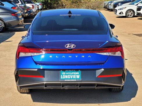 Used 2024 Hyundai Elantra SEL w/ Convenience Package image 5
