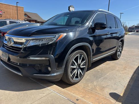 Used 2022 Honda Pilot Touring image 2