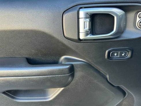Used 2022 Jeep Wrangler Unlimited Sport AWD/4WD image 8