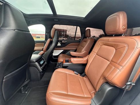 Used 2020 Lincoln Aviator Reserve w/ Equipment Group 202A AWD/4WD image 12
