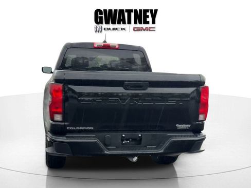 Used 2023 Chevrolet Colorado W/T image 6