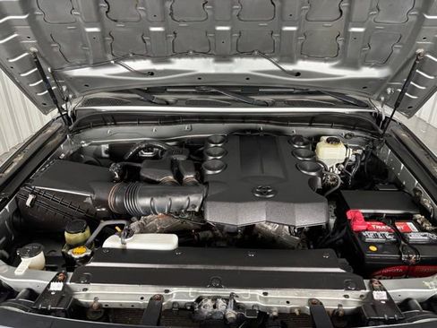 Used 2010 Toyota FJ Cruiser 4WD image 27