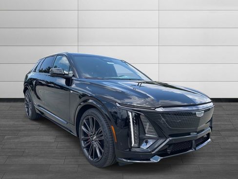New 2026 Cadillac Lyriq V image 7