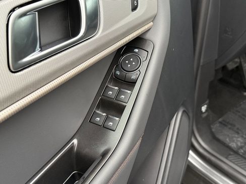 New 2026 Ford Explorer Active w/ Active Comfort Package image 18