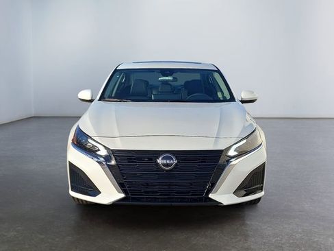 Certified 2025 Nissan Altima 2.5 SL image 9