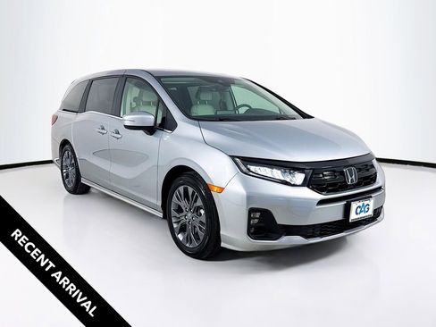 Used 2026 Honda Odyssey Touring image 1