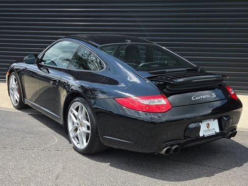 Used 2011 Porsche 911 Carrera S RWD image 3