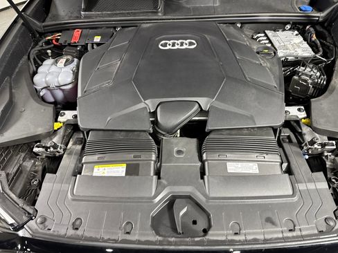 Used 2025 Audi Q8 Premium Plus w/ Premium Plus Package image 30