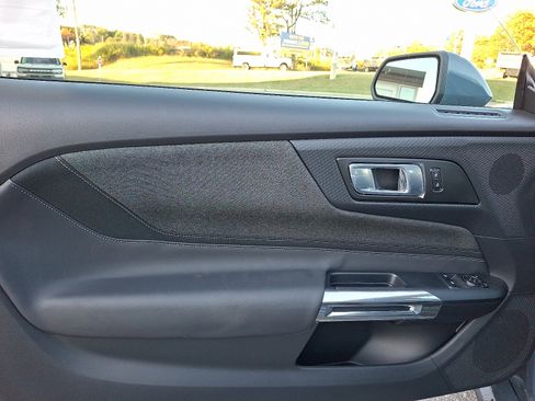 New 2025 Ford Mustang Coupe image 8