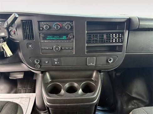 Used 2024 GMC Savana 2500 w/ Driver Convenience Package image 11