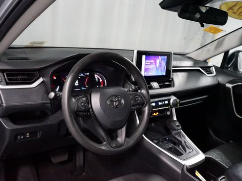 Used 2024 Toyota RAV4 XLE FWD image 7