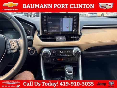 Used 2019 Toyota RAV4 Limited AWD/4WD image 17