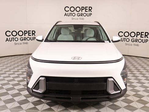 Used 2025 Hyundai Kona SEL image 8