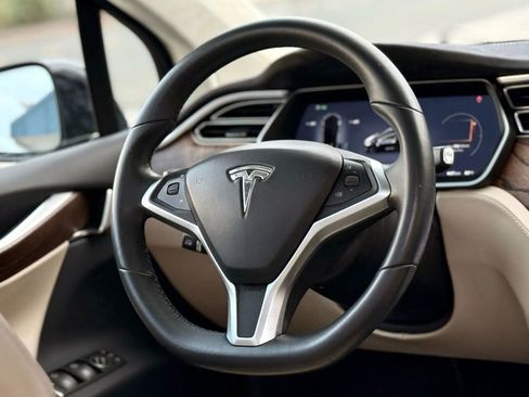 Used 2017 Tesla Model X 100D image 13