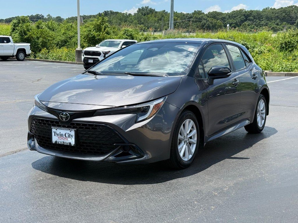 Certified 2024 Toyota Corolla SE FWD image 9