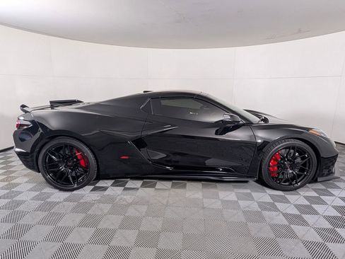 Used 2024 Chevrolet Corvette Z06 image 8