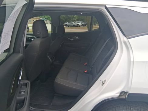 Used 2024 GMC Terrain SLE w/ Driver Convenience Package AWD/4WD image 17