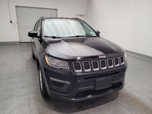 Used 2018 Jeep Compass Sport w/ Tech Group FWD image 14