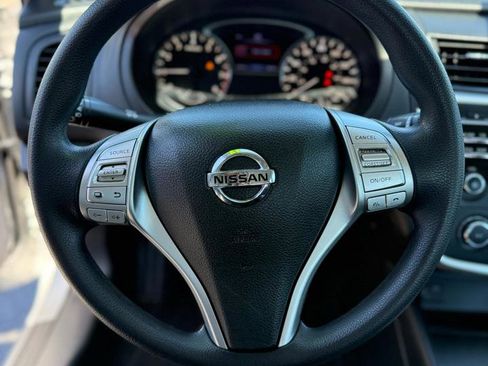 Used 2017 Nissan Altima 2.5 S w/ Power Driver Seat Package FWD image 9