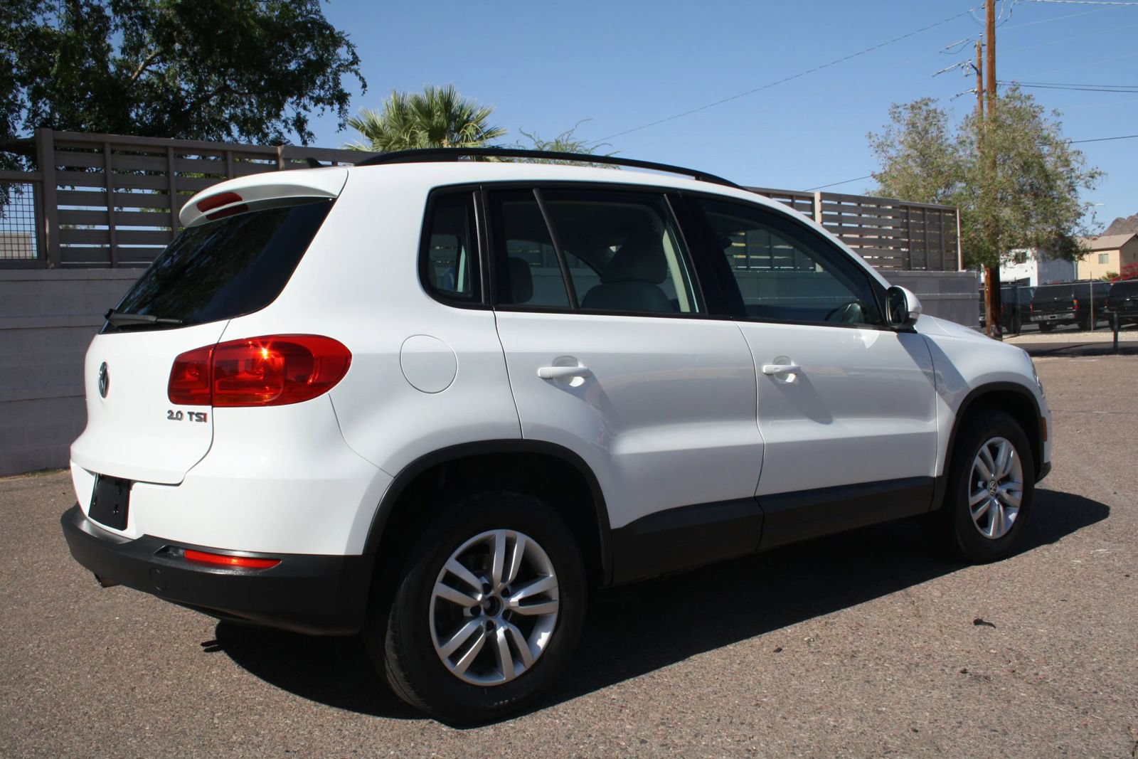 Used 2017 Volkswagen Tiguan S AWD/4WD image 3