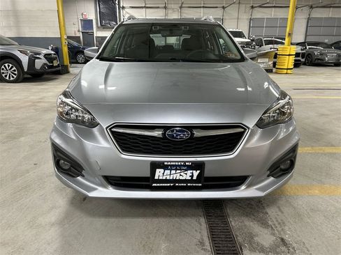 Used 2017 Subaru Impreza 2.0i Premium image 3