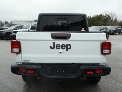 Used 2023 Jeep Gladiator Rubicon w/ Cold Weather Group image 7