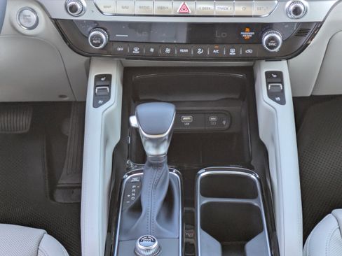 New 2025 Kia Telluride EX image 22